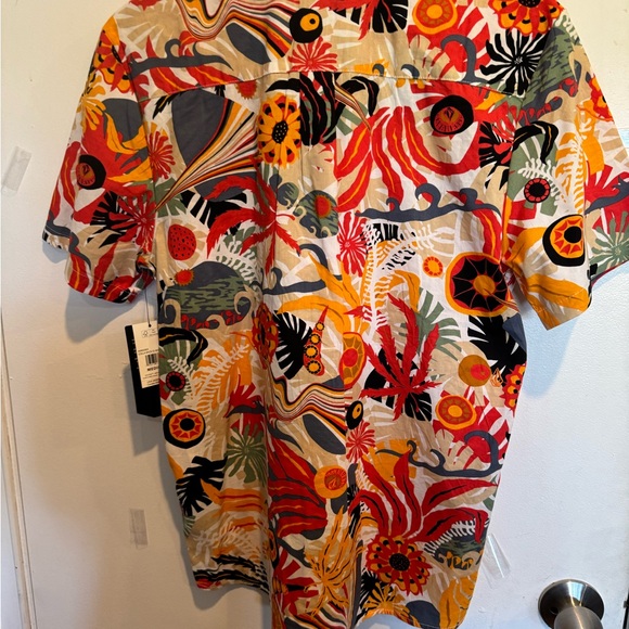 Men’s short sleeve, Volcom shirt, size medium - Picture 2 of 5